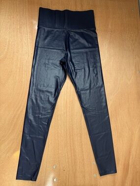 Carbon38 Navy Takara Shine Liquid High-Waist Leggings